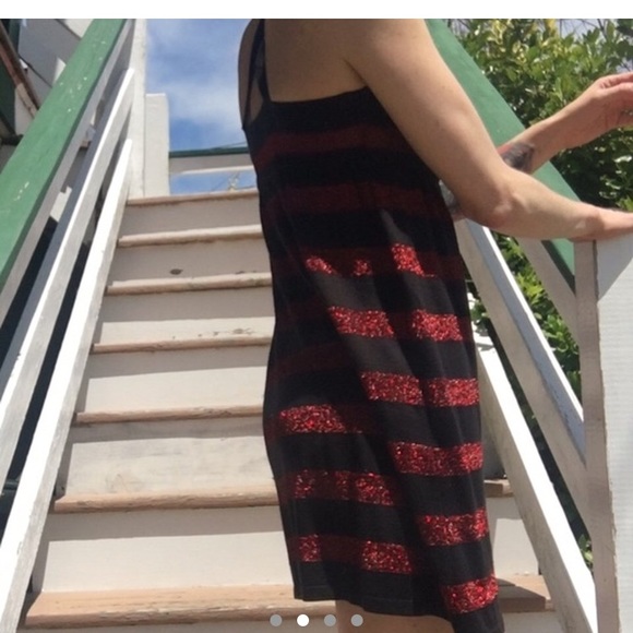 H&M red sparkle dress with empire waist - Picture 3 of 4